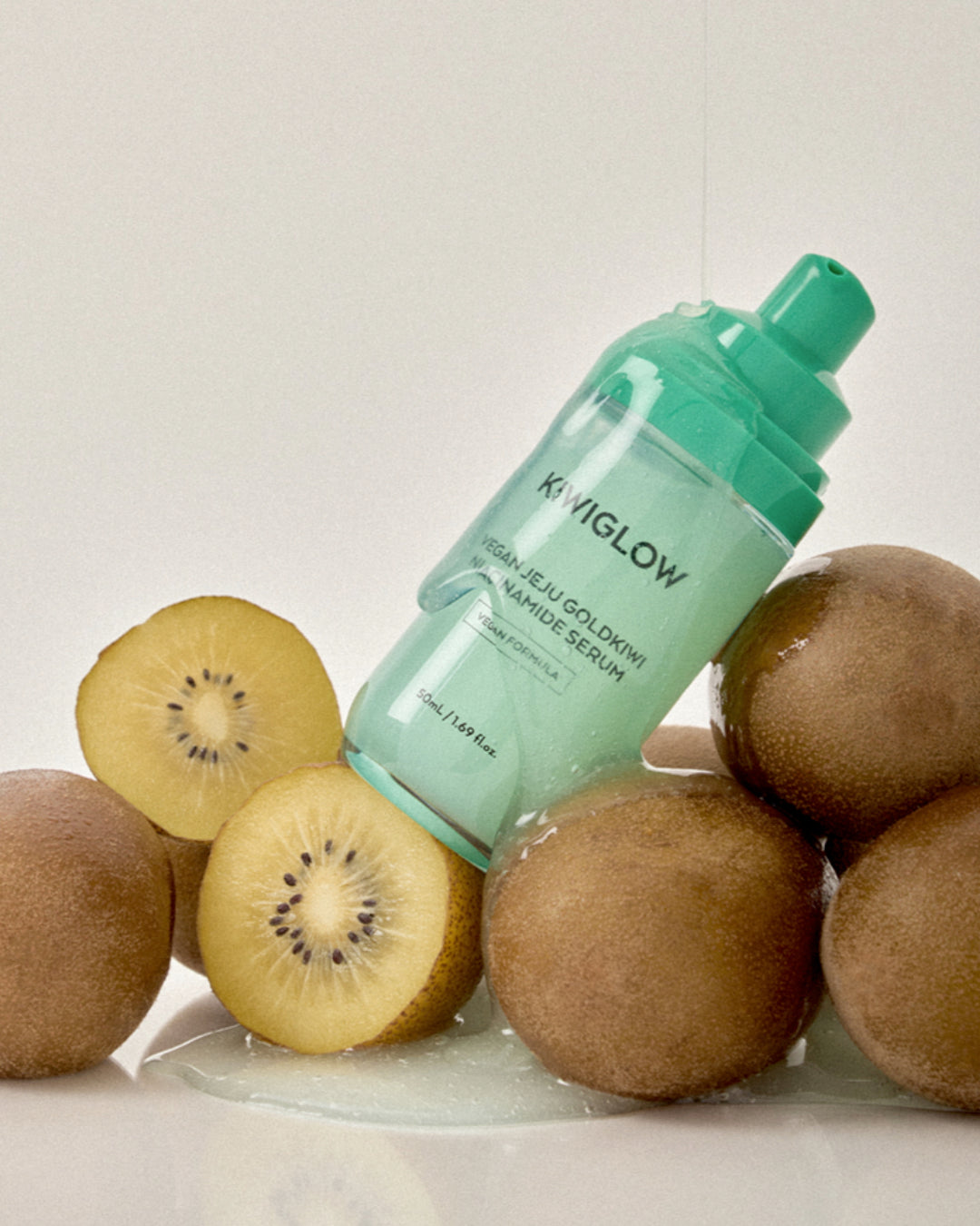 KIWIGLOW Vegan Jeju Gold Kiwi Niacinamide Serum