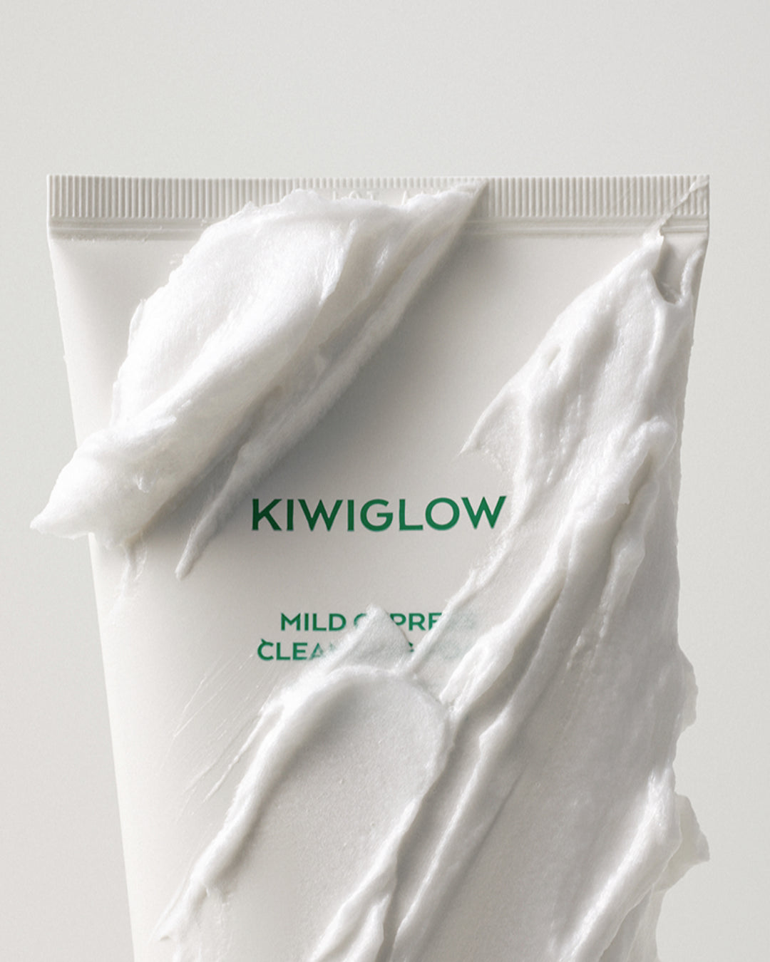 KIWIGLOW Mild Cypress Cleansing Foam | 150ml