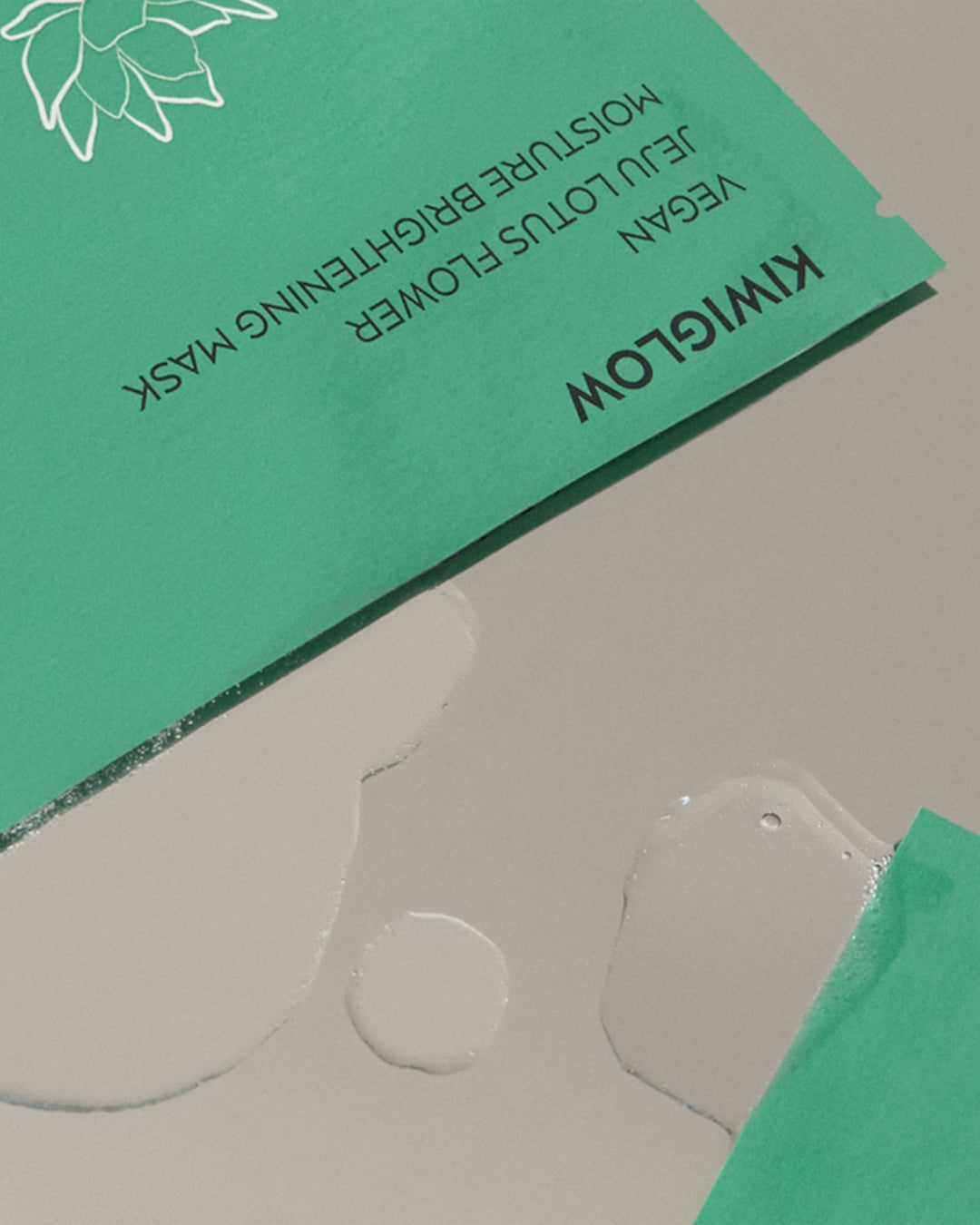 KIWIGLOW Vegan Jeju Lotus Moisture Brightening Mask Pack (10 Sheets)