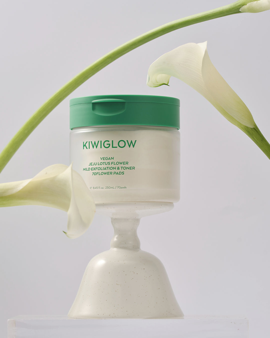 KIWIGLOW Vegan Jeju Lotus Mild Exfoliating Toner Pads | 70 pads